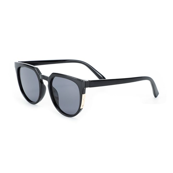 Ladies elegant sunglasses with fashionable frame and UV protection Stornfield