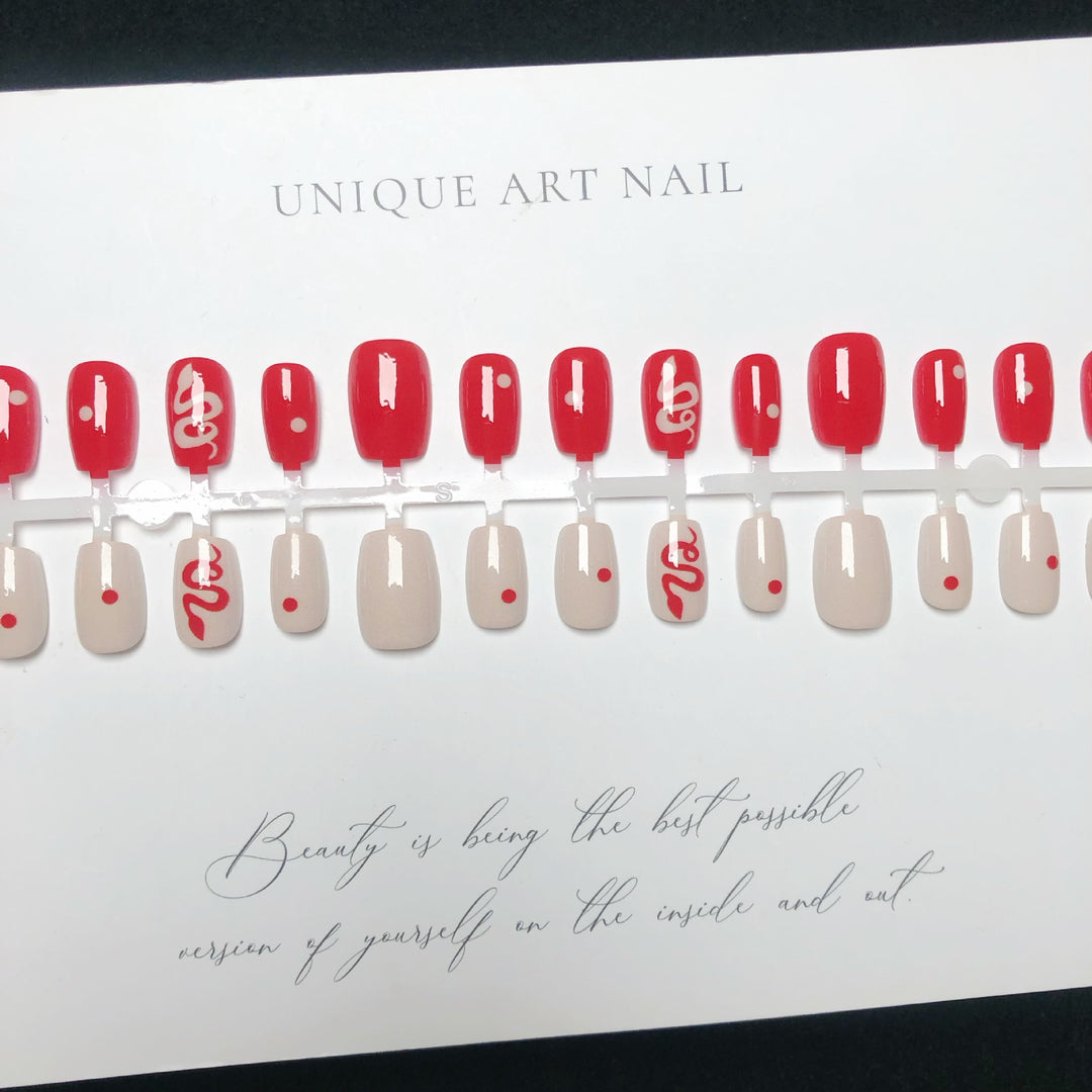Unique Decorative Press-On Nail Art Set
