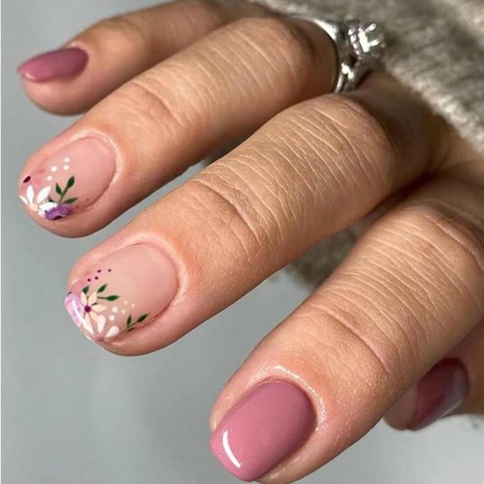 Artistic Floral Nail Design Press-On Set Stornfield