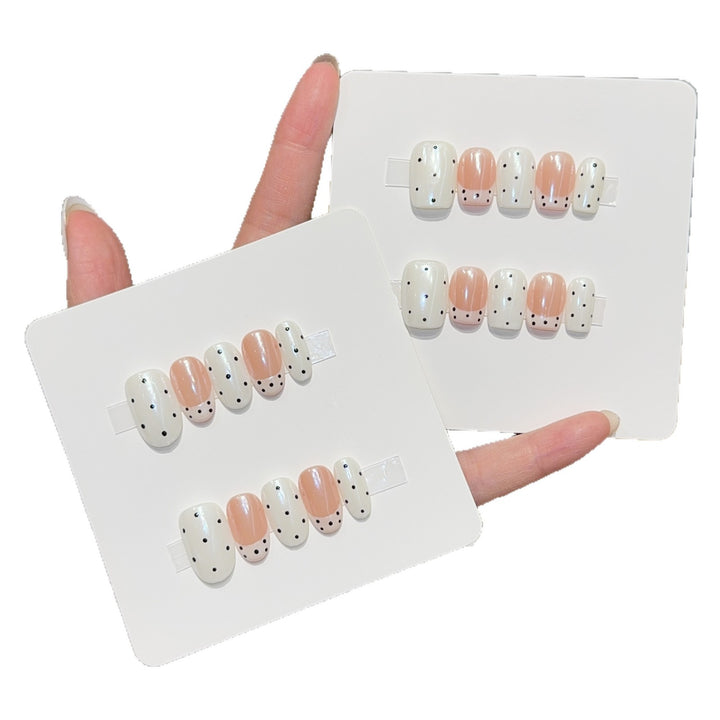 Artificial Nail Tips in Elegant Design Stornfield
