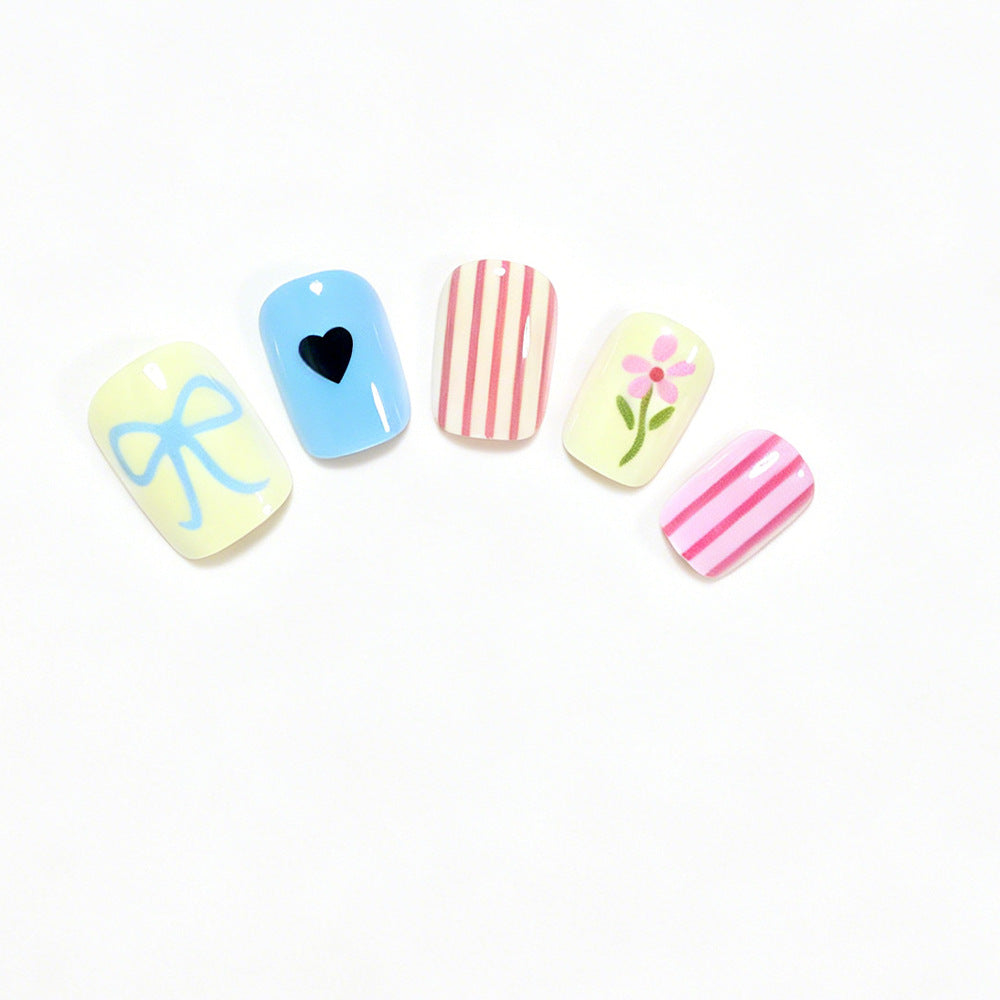 Decorative Nail Art Set with Floral Motifs Stornfield