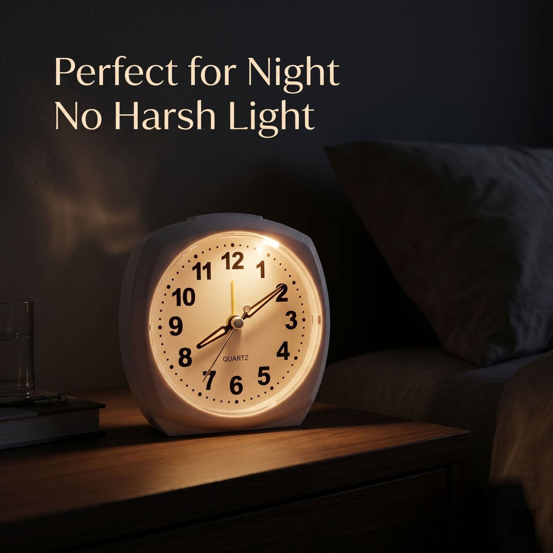Analog alarm clock with night light and snooze function Stornfield