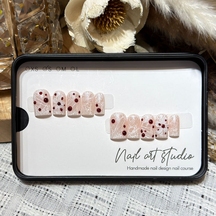 Artistic Press-On Nail Art Set with Unique Design Stornfield