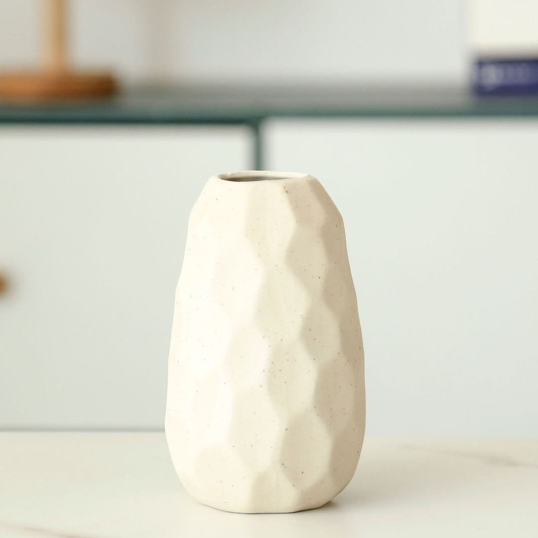 Modern Minimalist Ceramic Bud Vase Stornfeild