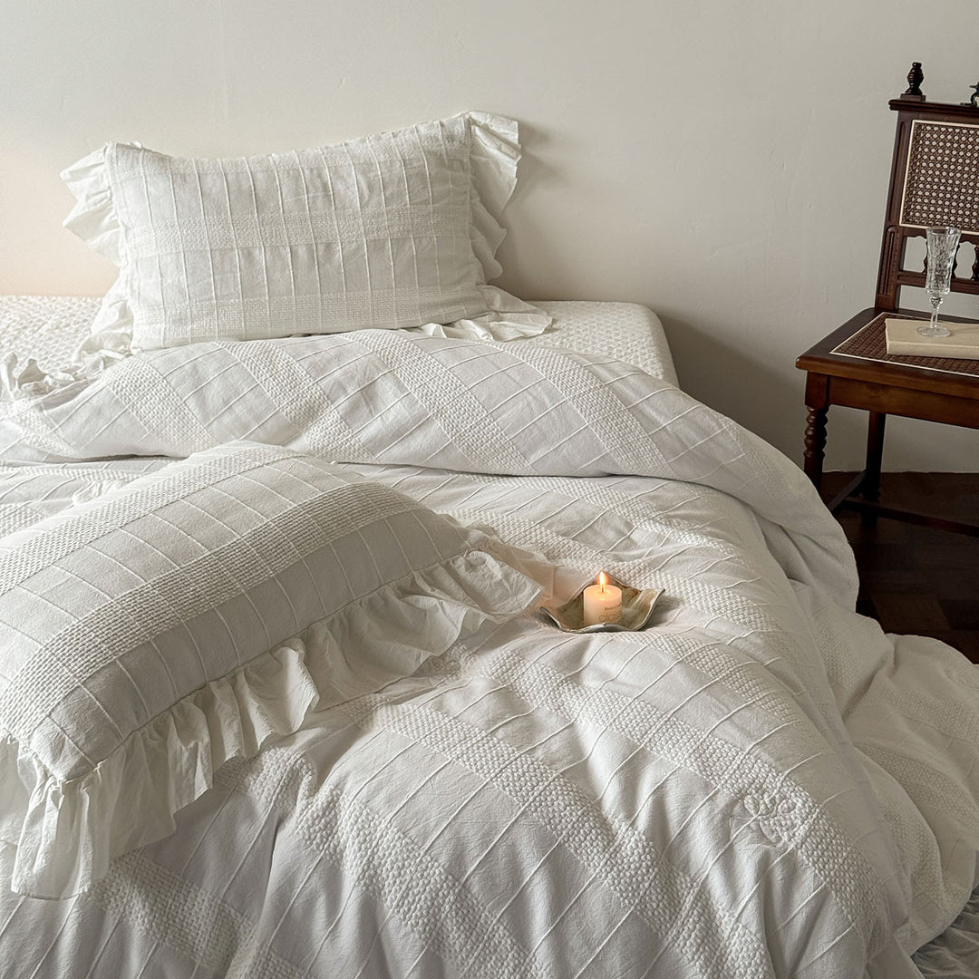 Ruffled Textured Cotton Duvet Cover Set with Matelassé Panels