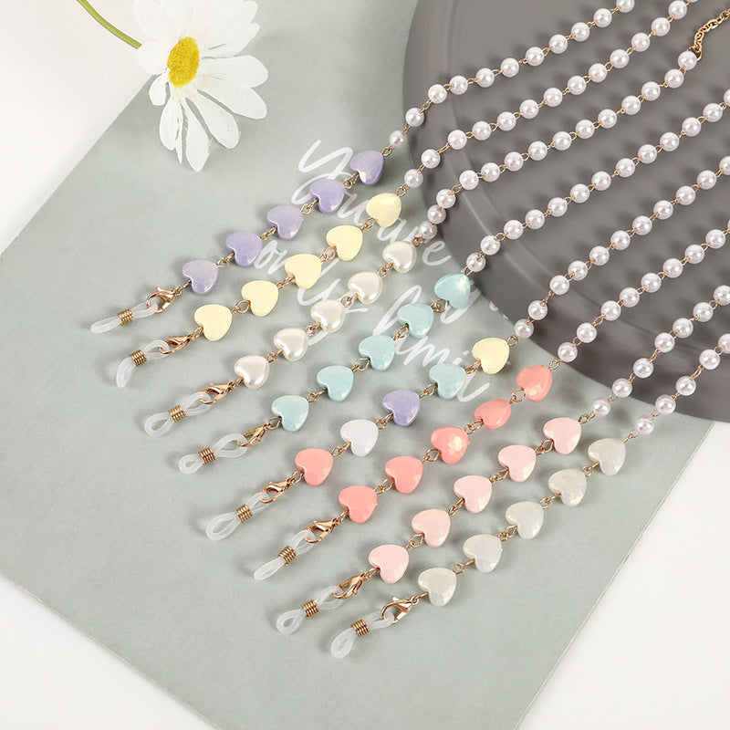 Heart Charm Eyewear Chain Stornfield