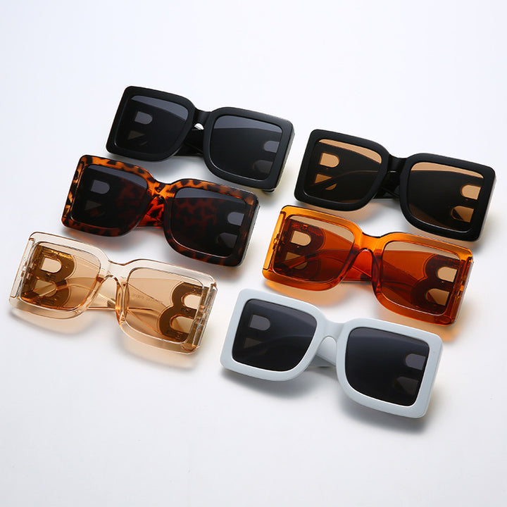 Women Oversized Sunglasses with Decorative Frame Stornfield