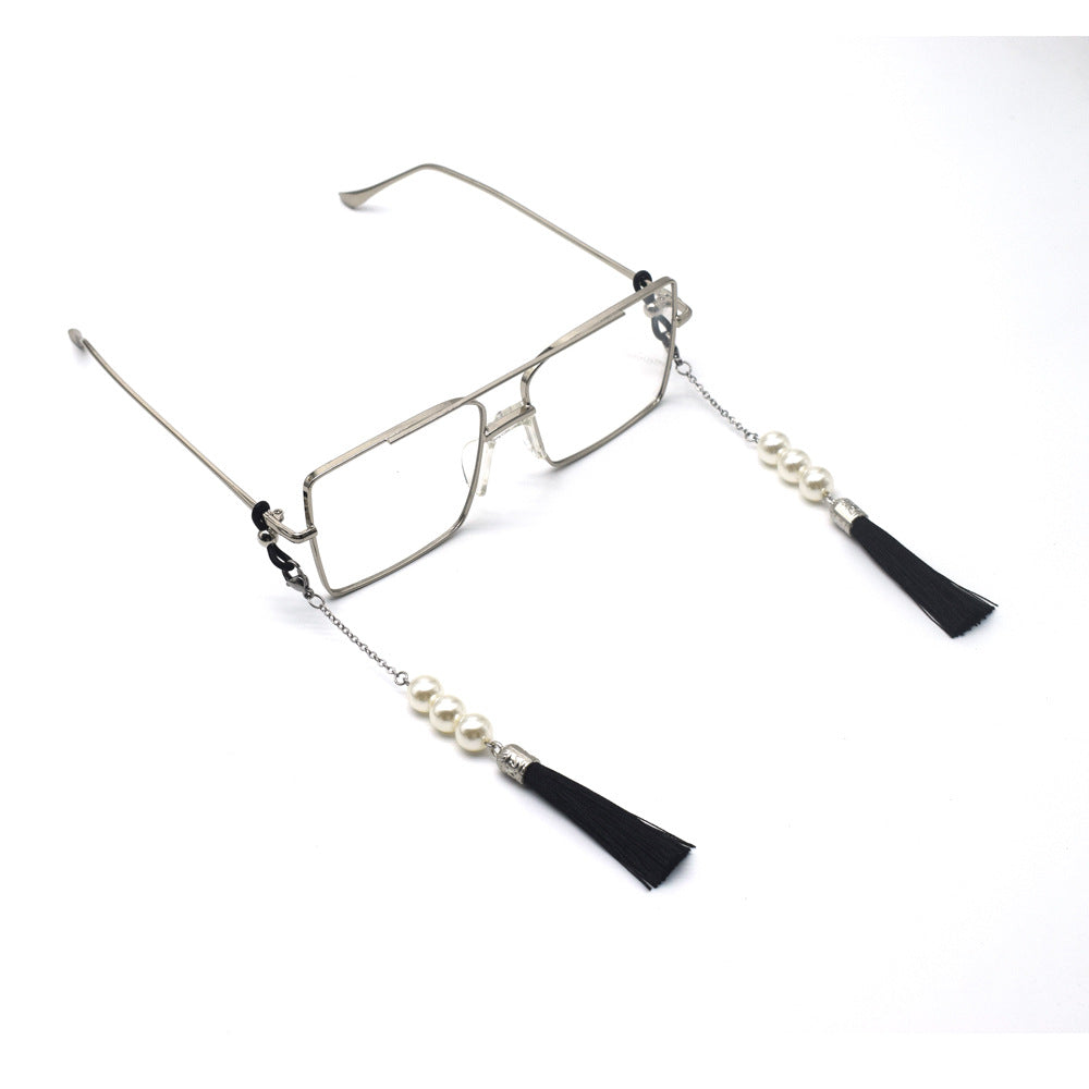 Elegant Tassel Pearl Eyewear Holder Stornfield