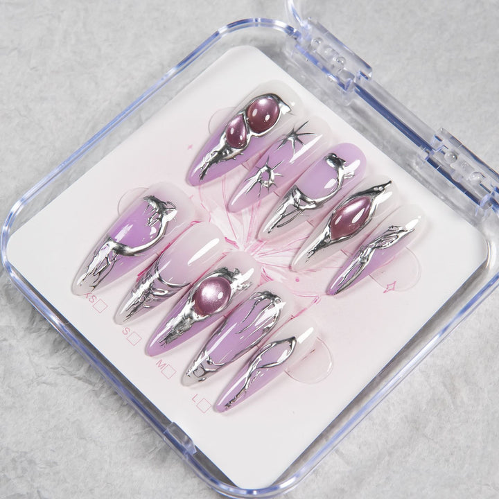 Artistic Press-On Nail Set with Metallic Accents