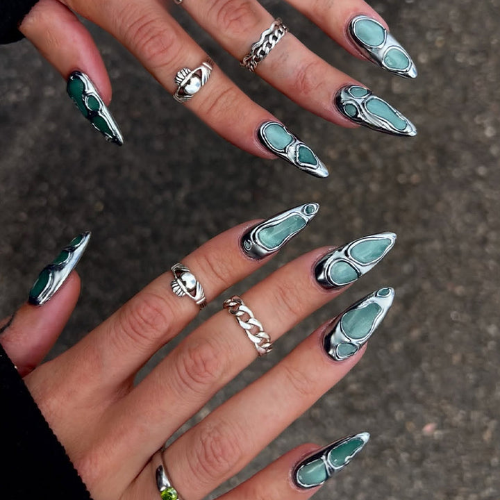 Creative Press-On Nail Kit Stornfield