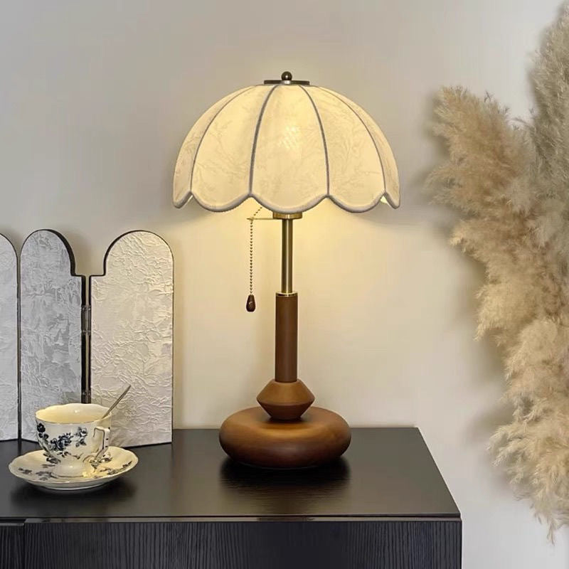 Vintage-Style Table Lamp