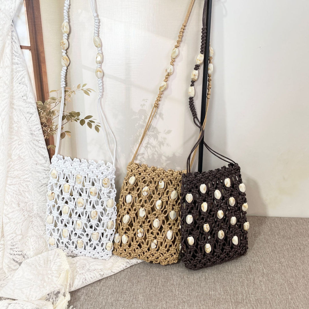 Hand-knotted shoulder bag with shells Stornfield