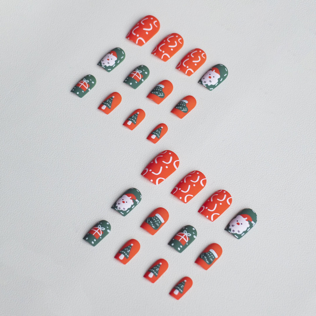 Festive Winter Themed Nail Art