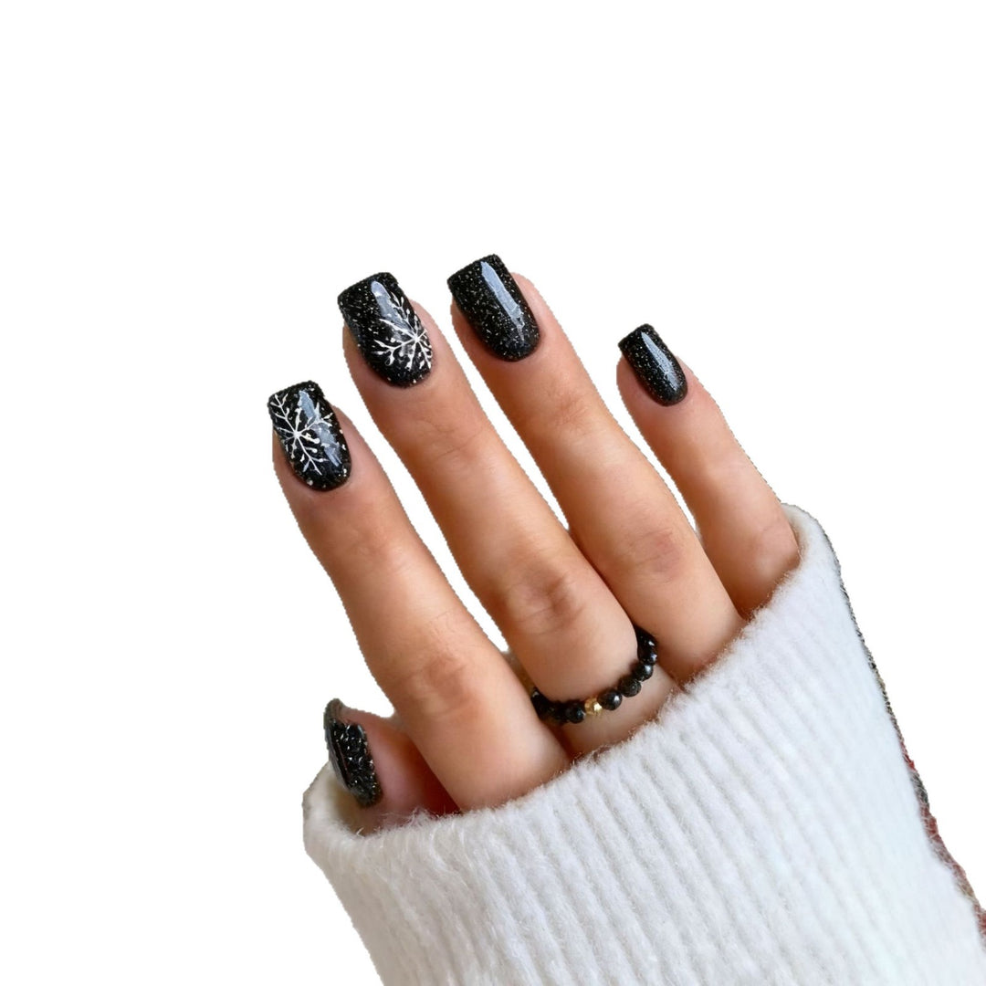 Festive Winter Nail Art Stornfield