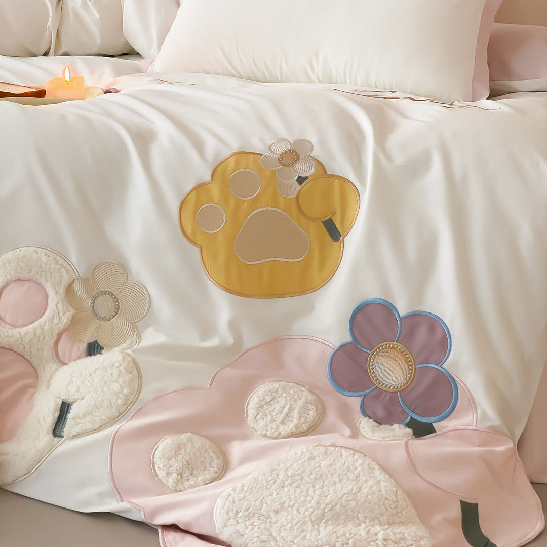 Plush Paw-Appliqué Cotton Sateen Duvet Cover Set