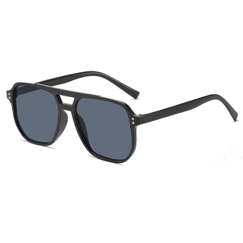 Stylish Wide-Frame Sunglasses Stornfield