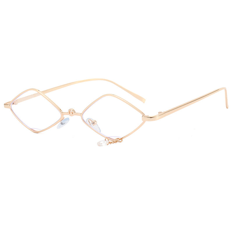 Ladies fashionable sunglasses with faceted frame Stornfield