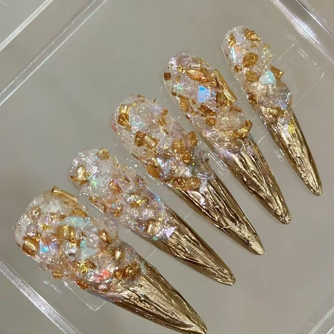 Elegant 3D Gold-Accent Press-On Nail Set Stornfield