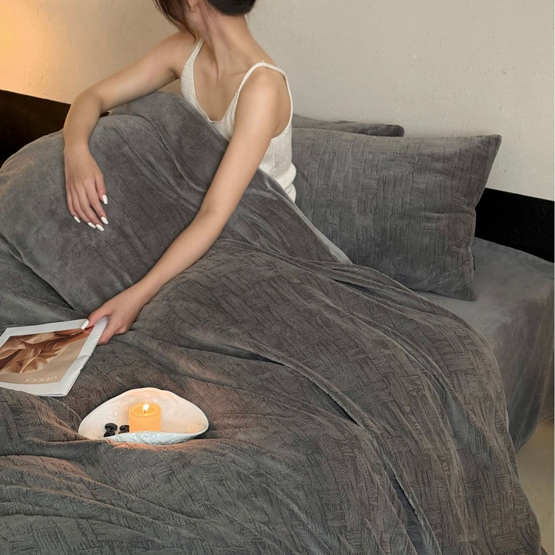 Stonewashed Cotton-Linen Matelassé Duvet Cover Set with Subtle Textured Weave and Envelope Closure