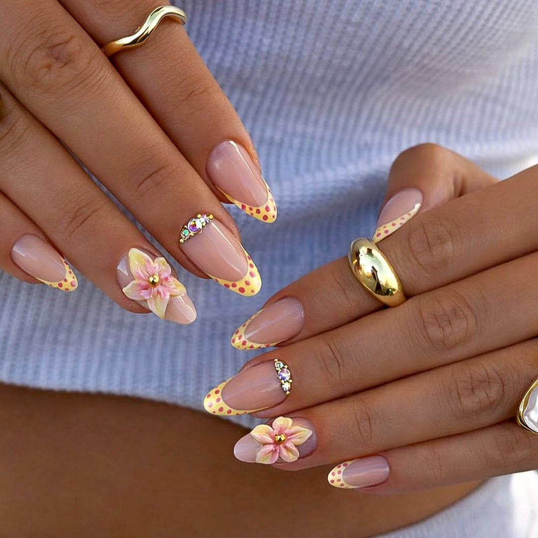 Artificial nails with floral 3D applications and elegant design Stornfield