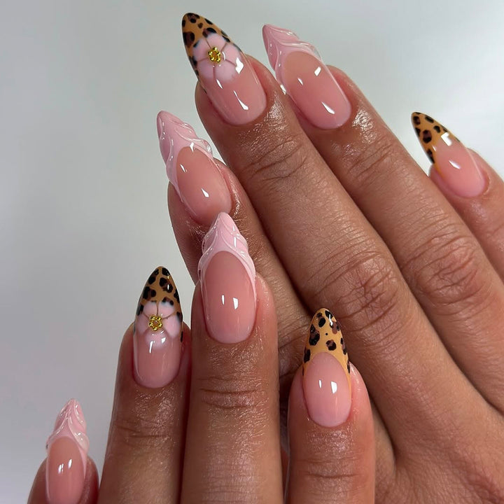 Artificial nails with luxurious leopard design and elegant accents Stornfield