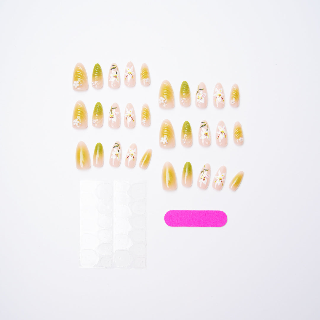 Extravagant Art Nails Stornfield