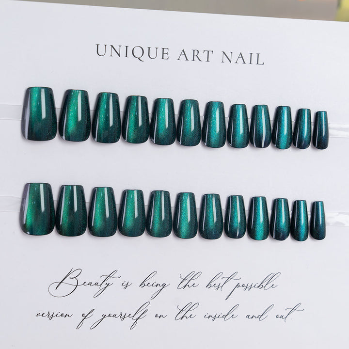Elegant Press-On Nail Set with Shimmering Finish
