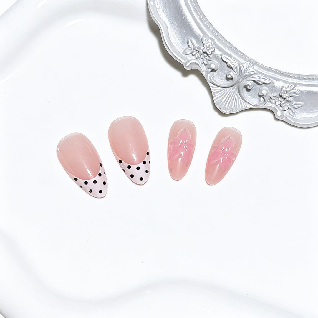 Elegant Floral Design Press-On Nail Tips Stornfield
