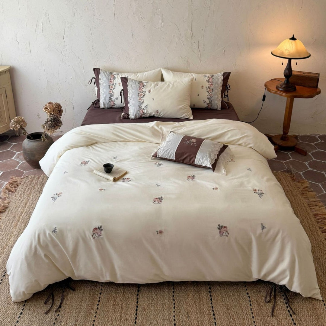 Embroidered Scalloped Lace Duvet Cover Bedding Set with Ruffle-Trim Decorative Pillow