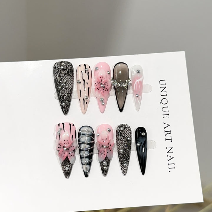 Press-On Nail Art
