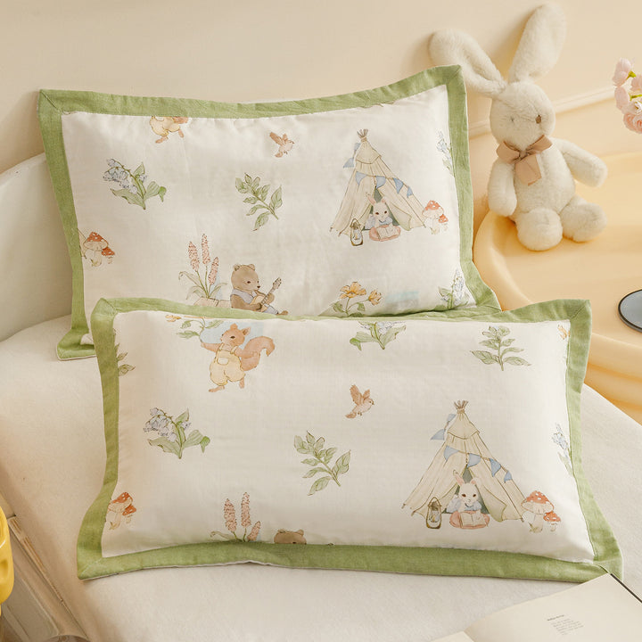 Children's pillowcase set made of breathable cotton blend with cute animal and fruit motifs