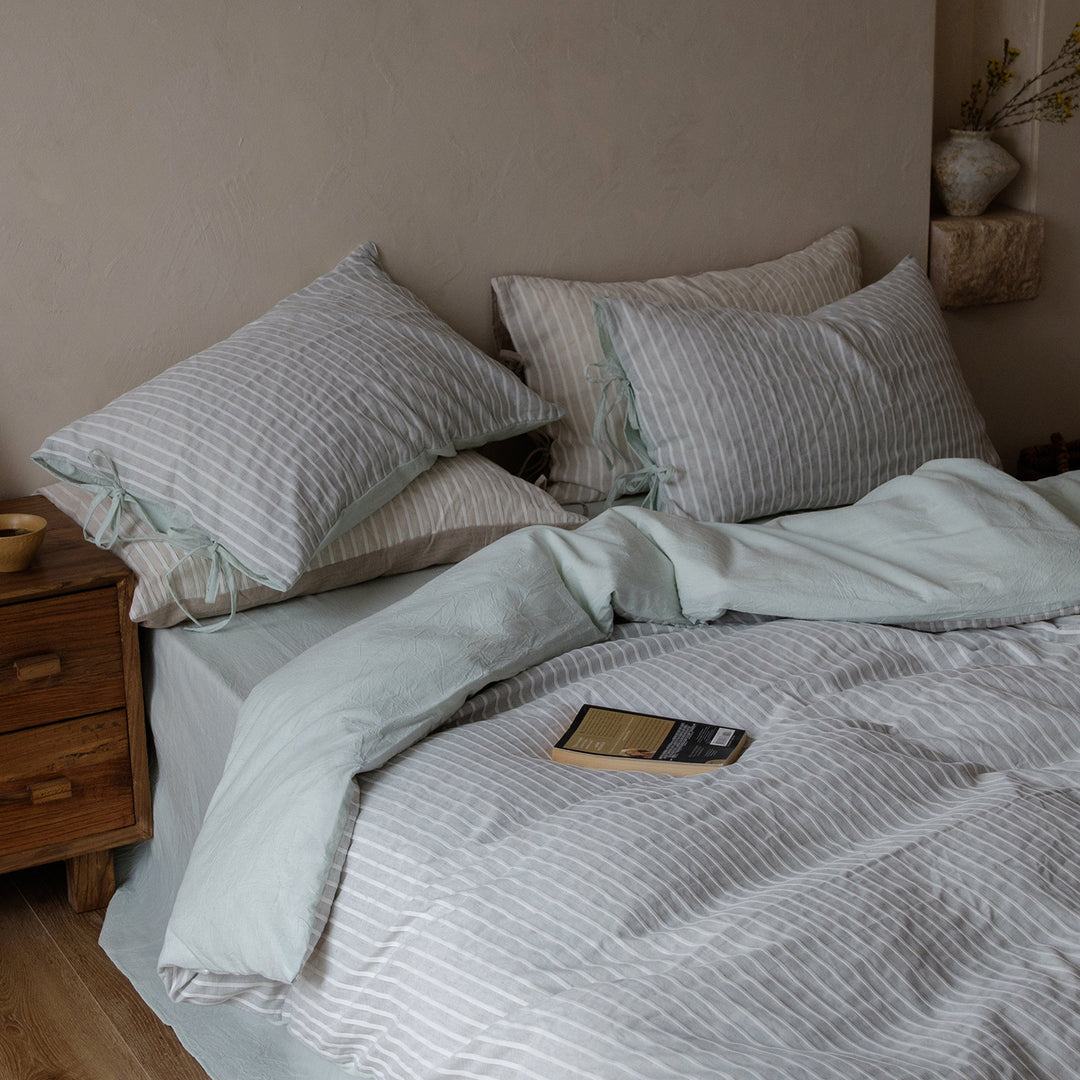 Striped Washed Linen Duvet Cover Set with Tie-Closure Pillowcases