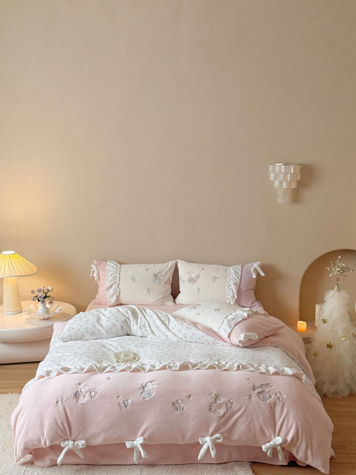 Children's bedding set with ruffles, bows and embroidered rabbit appliqués Stornfield