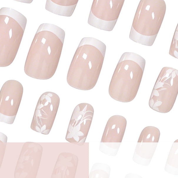 Elegant Floral Design Press-On Nail Set Stornfield