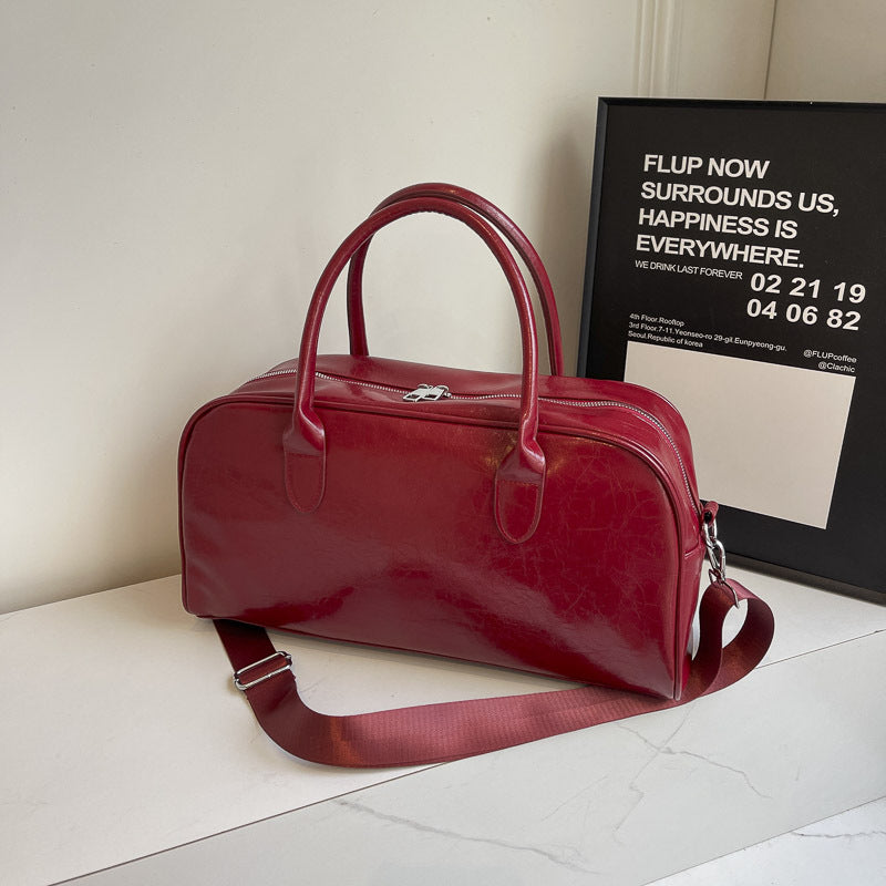 Elegant and Spacious Weekend Bag Made of High-Quality Synthetic Leather Stornfield