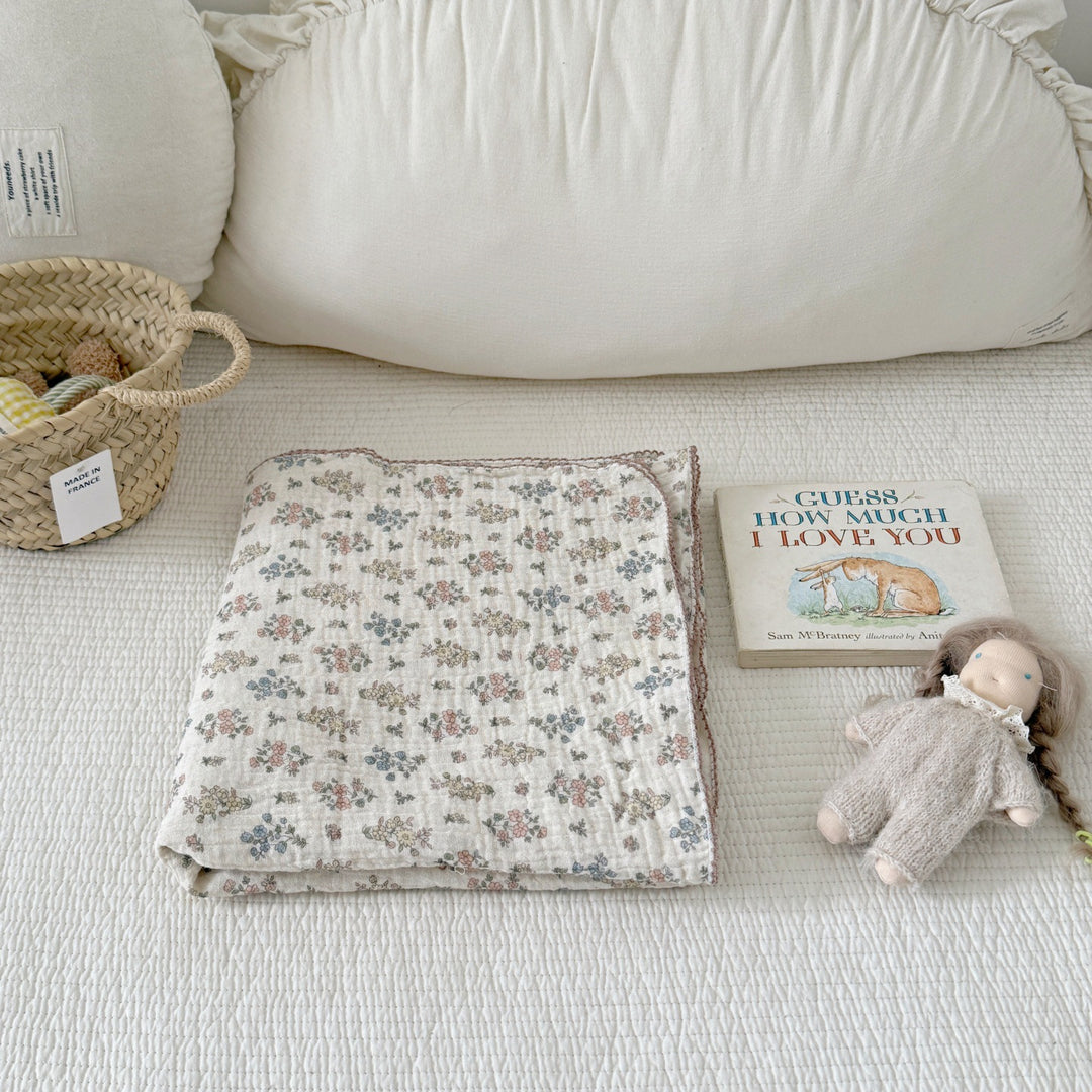Unisex Cozy Muslin Blanket with Delicate Flower Pattern Stornfield