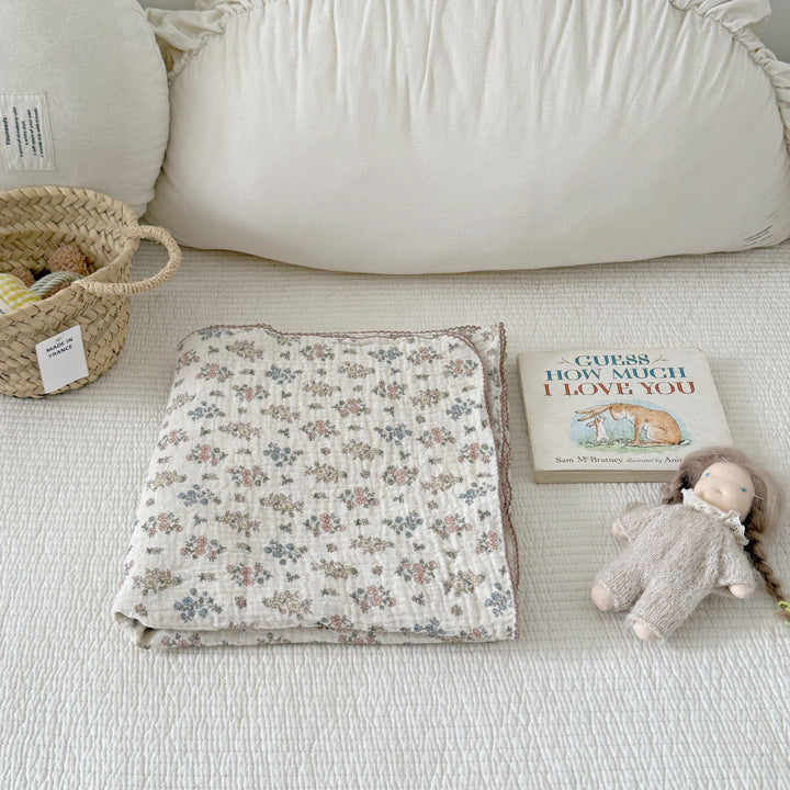 Unisex Cozy Muslin Blanket with Delicate Flower Pattern Stornfield