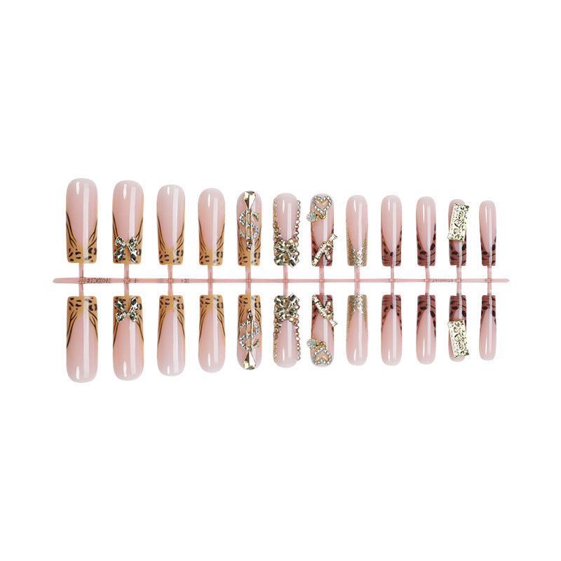 Elegant Artistic Nail Design Set Stornfield