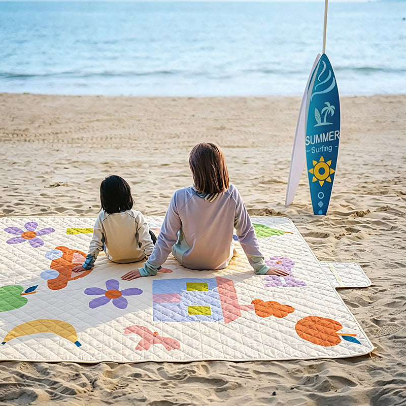 Insulated outdoor picnic blanket with quilting, water-repellent back and carry flap Stornfield