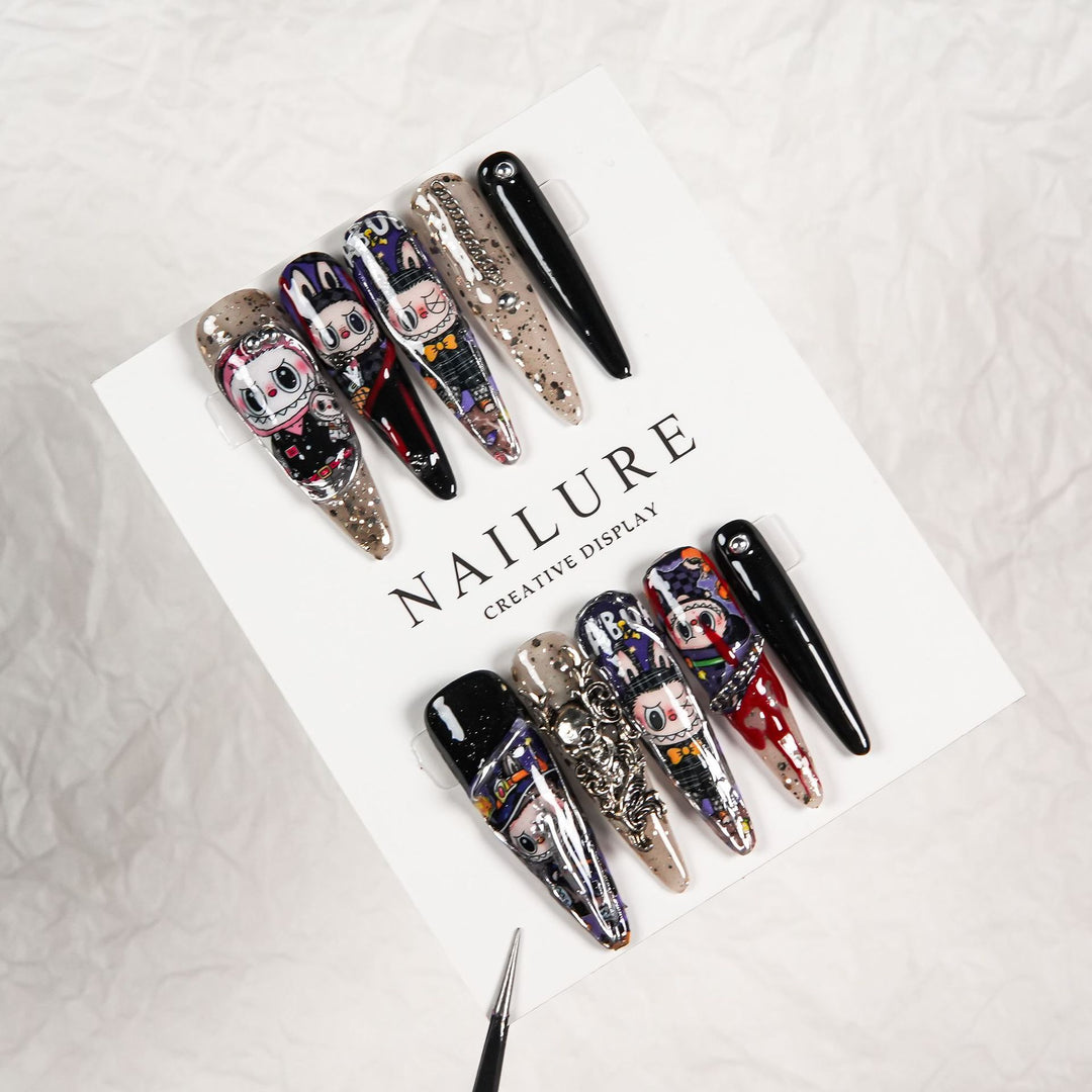 Artistic Character-Themed Press-On Nails