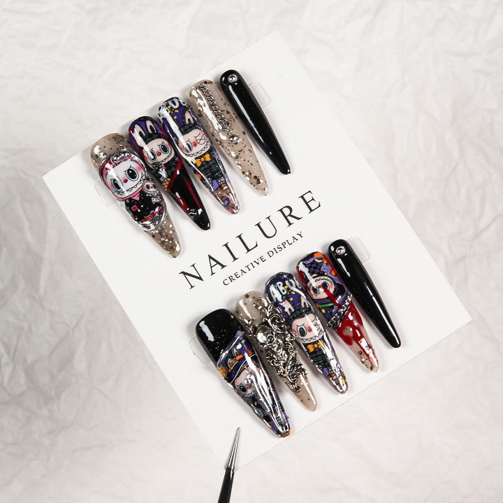 Artistic Character-Themed Press-On Nails