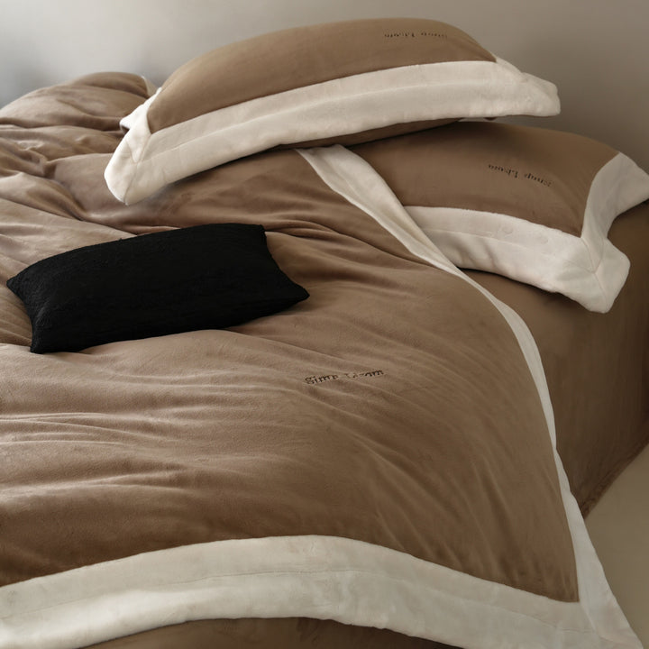Luxurious Plush Bedding Set