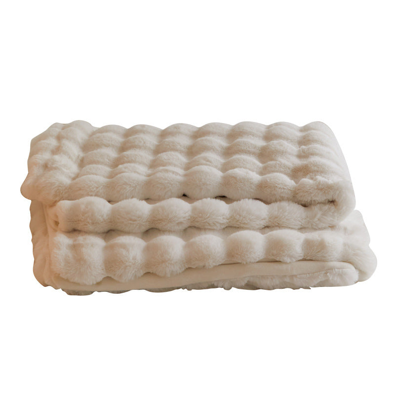 Luxurious faux fur throw blanket with extra soft high-pile structure and thermal lining