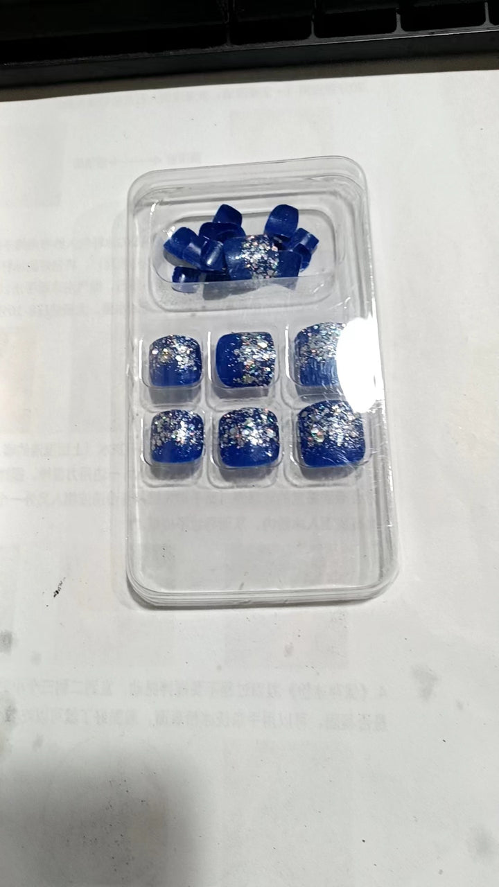 Glitter Accent Press-On Nail Set Stornfield