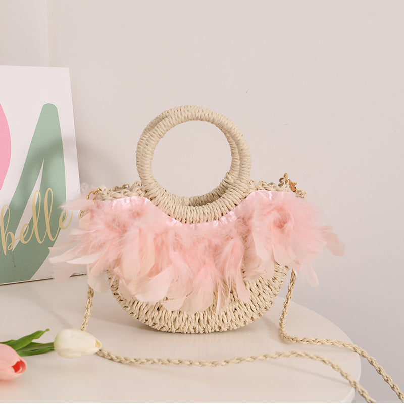 Elegant Basket Bag with Delicate Feather Details Stornfield