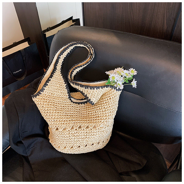 Braided tote bag with unique structure Stornfield