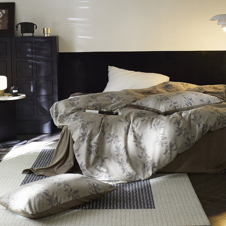 Damask Jacquard Silky-Feel Duvet Cover and Pillow Sham Set