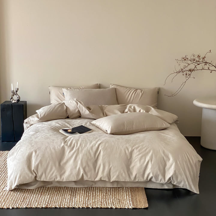 Premium duvet cover set made of breathable cotton satin with concealed zipper