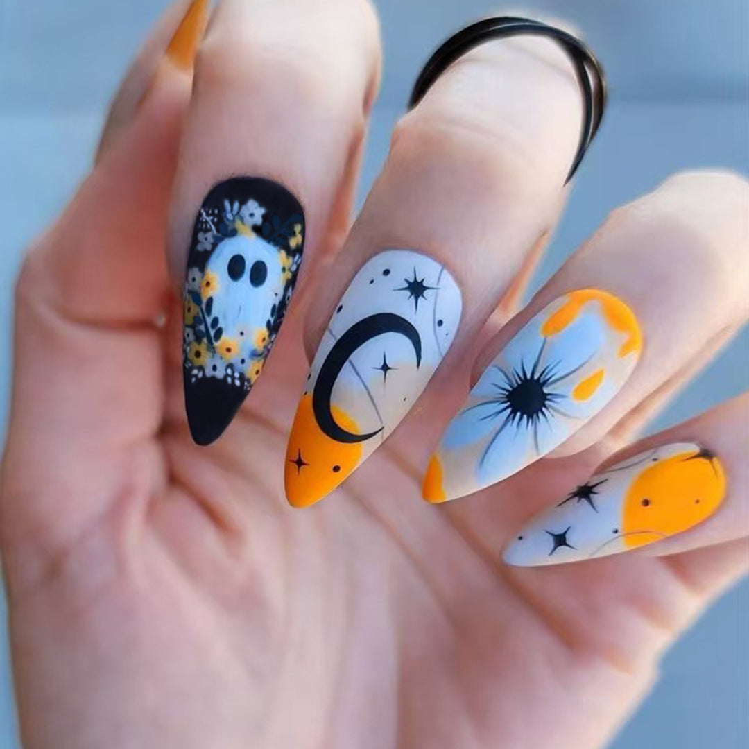 Creative Halloween-style Art Nails Stornfield