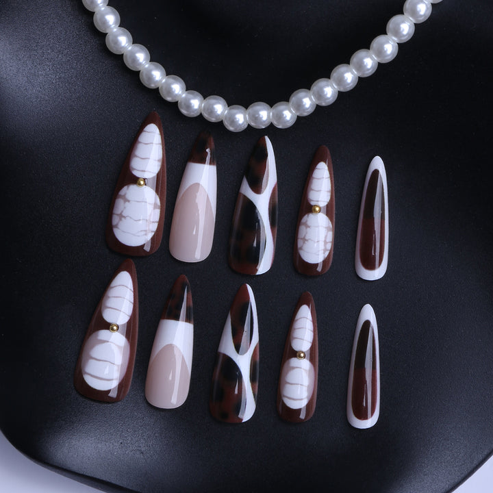 Artificial fingernails with modern design Stornfield